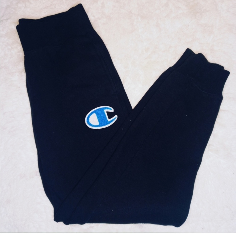Champion Jogger Reverse Weave in Black Woman’s size medium. BNWT